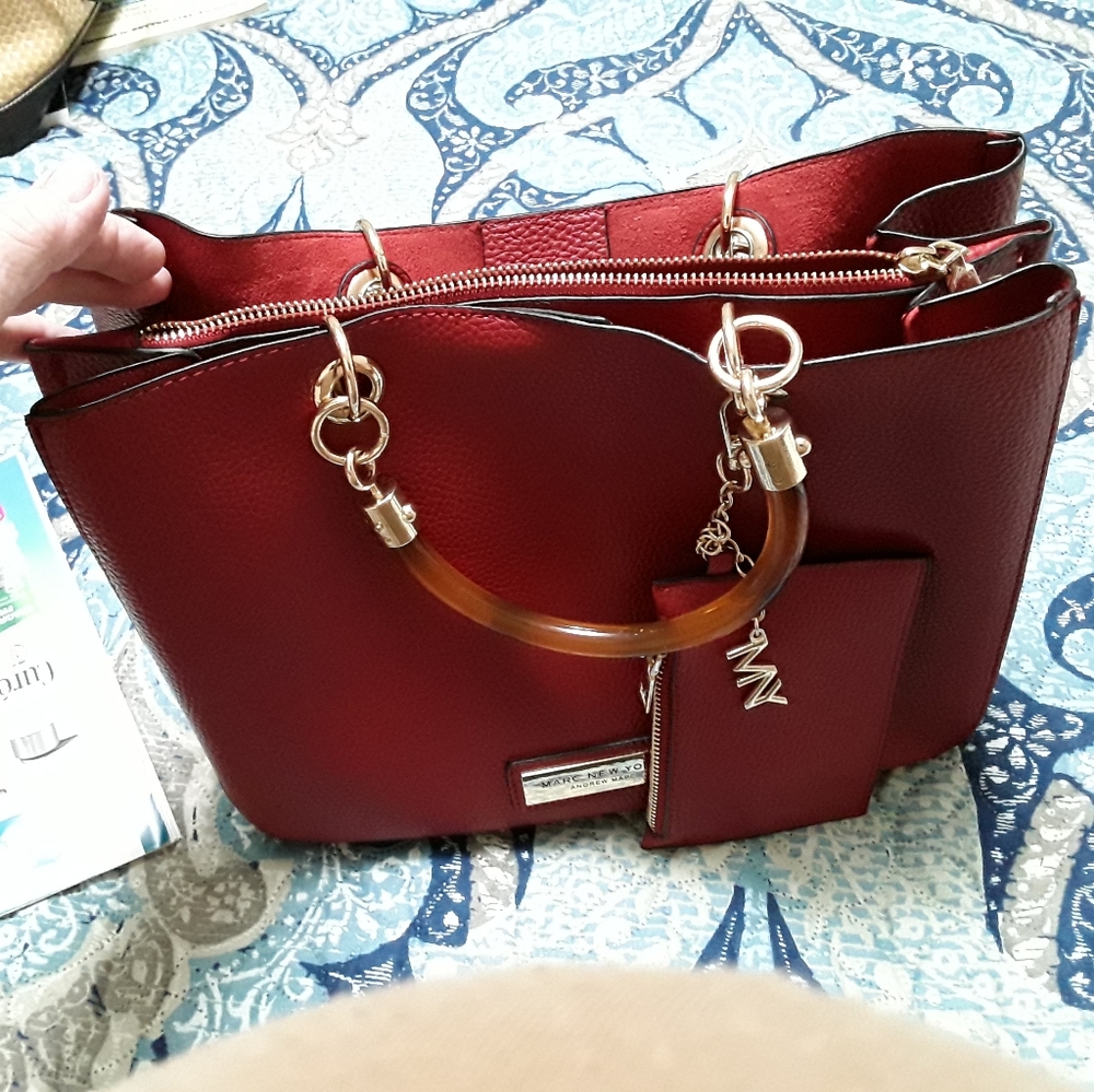 Purse - Picture 3 of 4